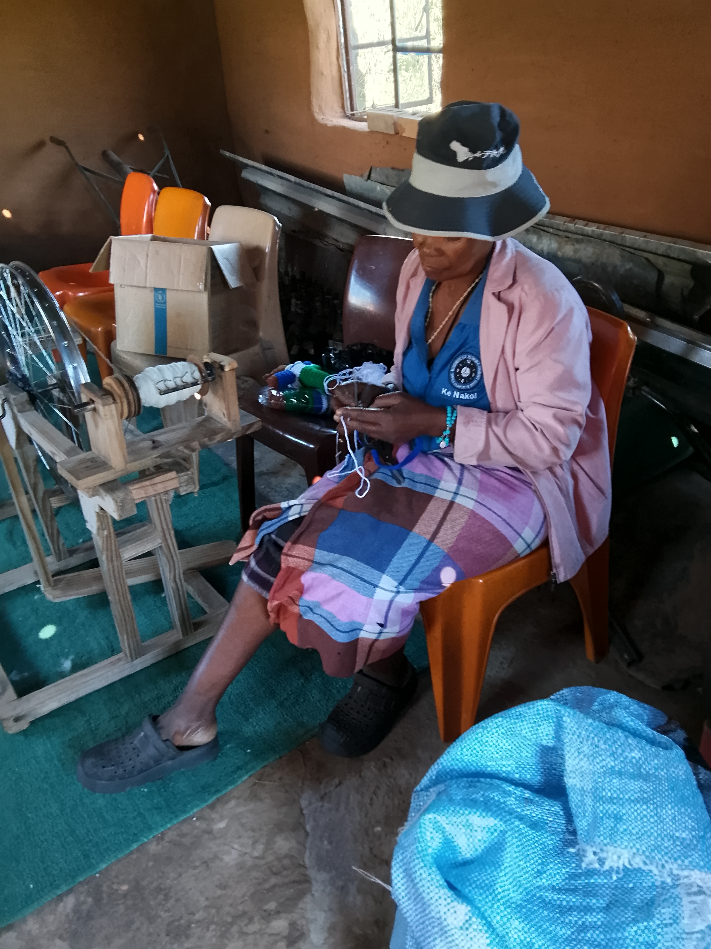 Teasing Raw Wool in Nchikhoaneng